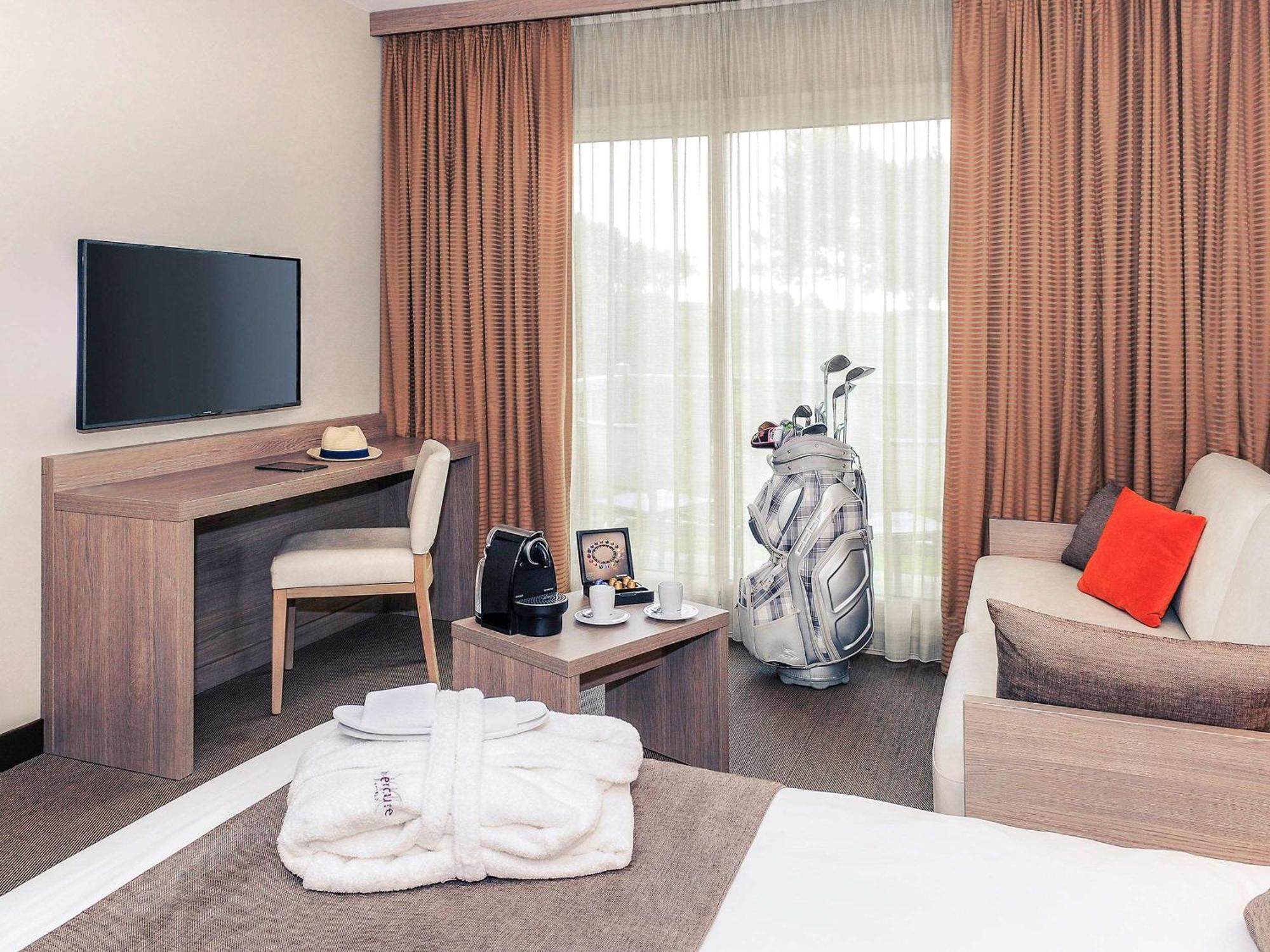 Mercure Bayeux Omaha Beach Port-en-Bessin-Huppain Exterior foto